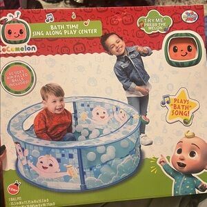 Cocomelon Blue Bath Time Play Center